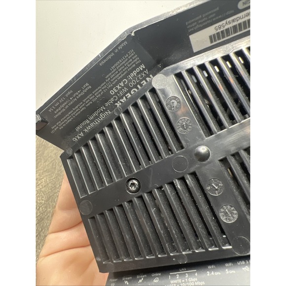 NETGEAR Nighthawk Modem Router Combo (CAX30) DOCSIS 3.1 Modem & WiFi 6 Router - Picture 10 of 11
